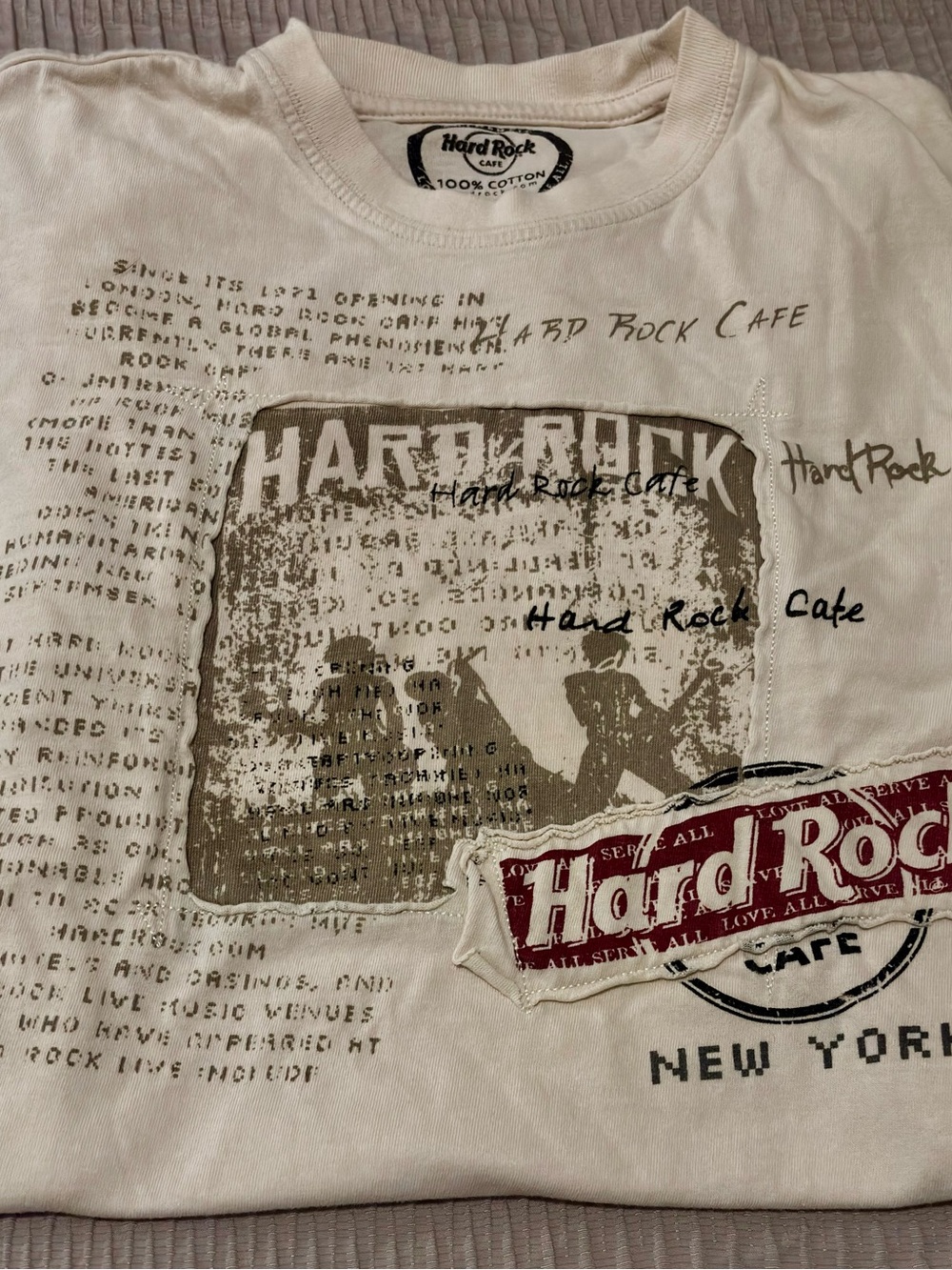 Hard Rock Cafe New York Off-White Short Sleeve Graphic Tee